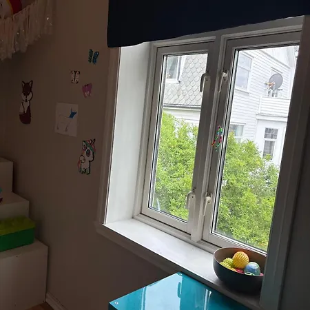 Cozy & 10min To Center Apartment *